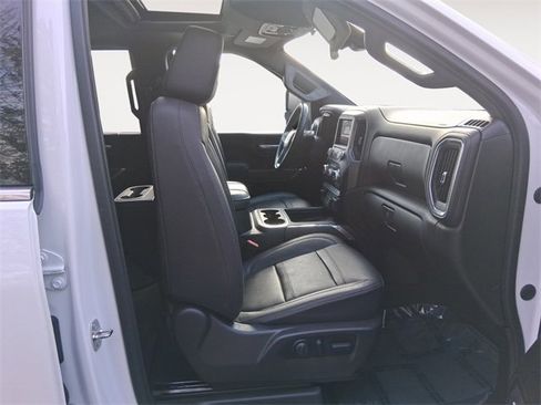 Used 2023 GMC Sierra 3500 Denali image 15