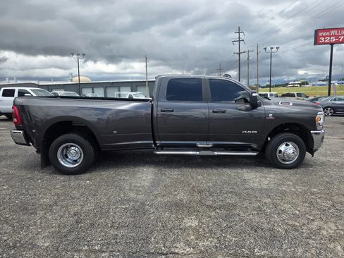 Used 2024 RAM 3500 Big Horn w/ Heated Seats & Wheel Group AWD/4WD image 8