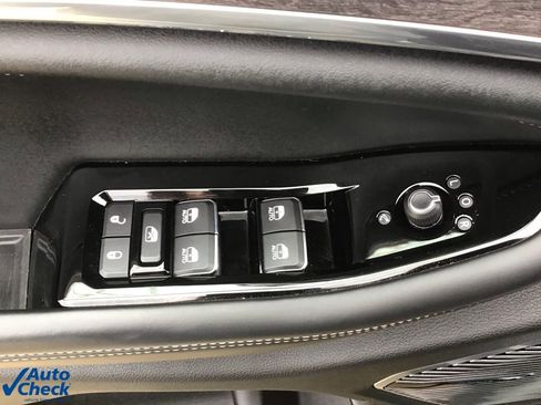 Used 2022 Jeep Grand Cherokee Overland image 29