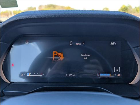 Used 2021 Jeep Grand Cherokee L Limited image 21