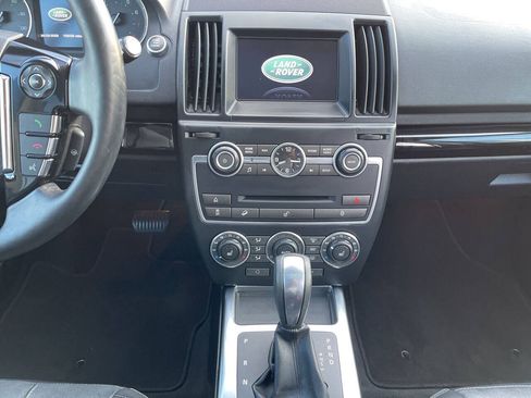 Used 2013 Land Rover LR2 HSE AWD/4WD image 17