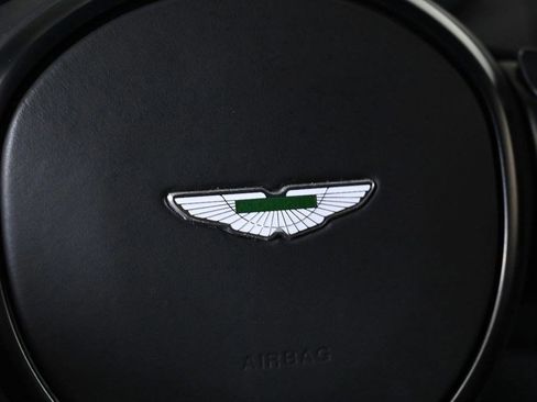 Used 2023 Aston Martin V8 Vantage Coupe image 20