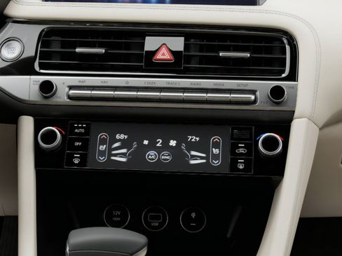 New 2026 Genesis G70 2.5T RWD image 20