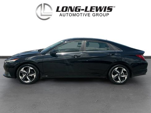Used 2023 Hyundai Elantra Limited FWD image 2