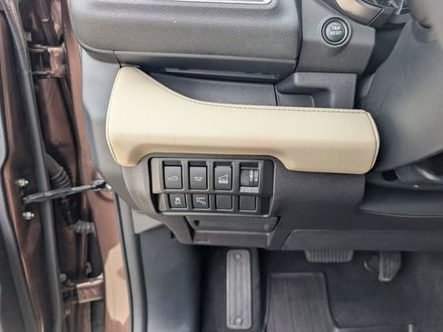 Used 2020 Subaru Ascent Limited w/ Technology Package AWD/4WD image 11