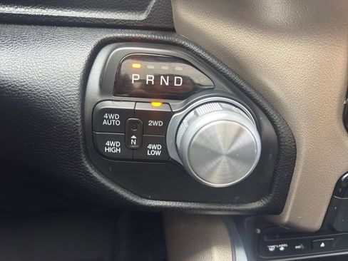 Used 2019 RAM 1500 Laramie image 15