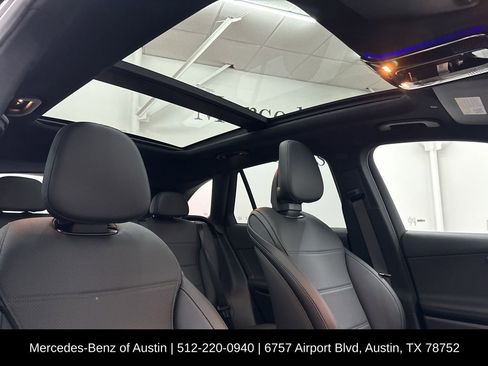 Used 2026 Mercedes-Benz GLC 300 image 29