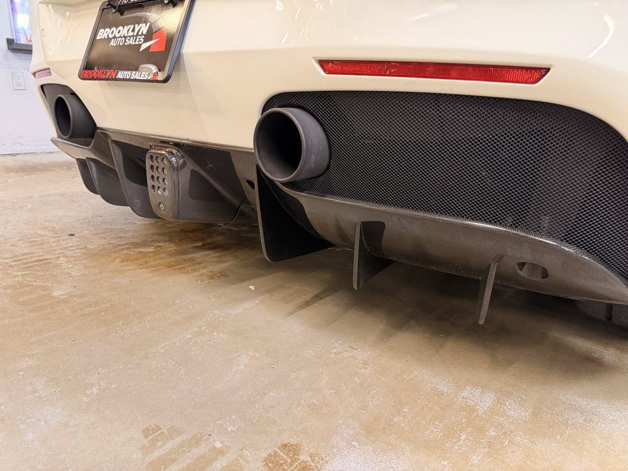 Used 2018 Ferrari 488 Spider RWD image 14