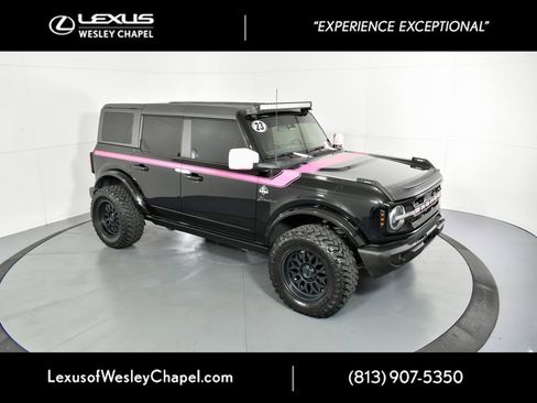 Used 2023 Ford Bronco Outer Banks image 2