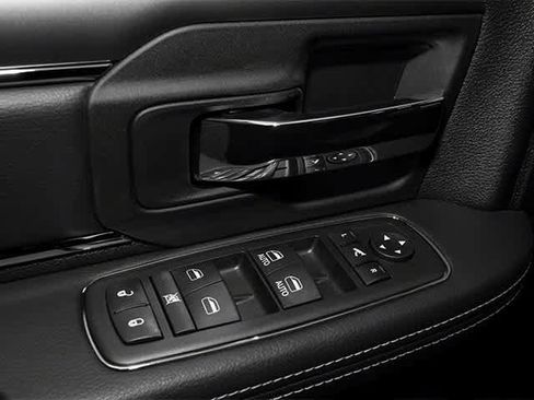 Used 2013 RAM 1500 Express image 18
