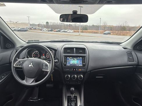 Used 2020 Mitsubishi Outlander Sport ES image 26