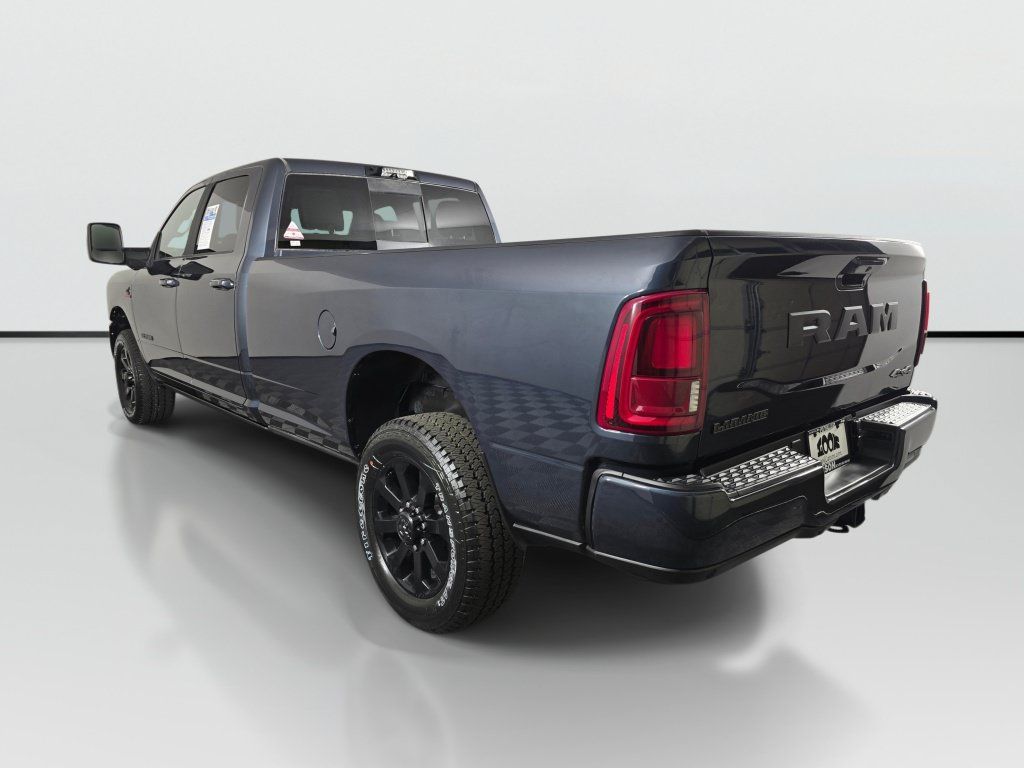 New 2026 RAM 2500 Laramie AWD/4WD image 7