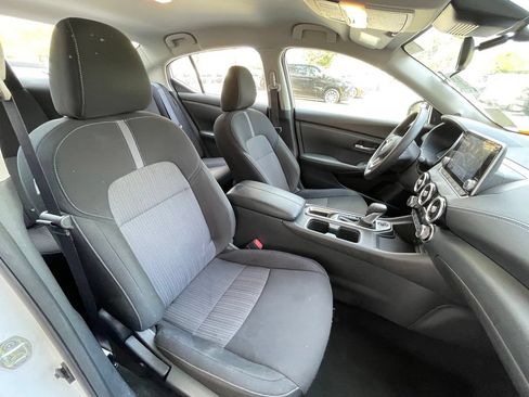 Used 2025 Nissan Sentra SV FWD image 30