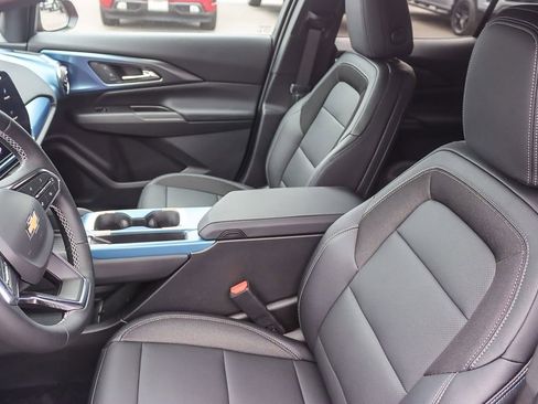 New 2026 Chevrolet Equinox EV LT image 16