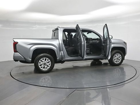 Used 2024 Toyota Tacoma SR5 image 4