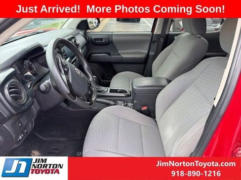 Used 2023 Toyota Tacoma SR AWD/4WD image 10