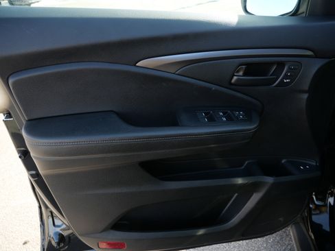 Used 2024 Honda Passport EX-L image 25