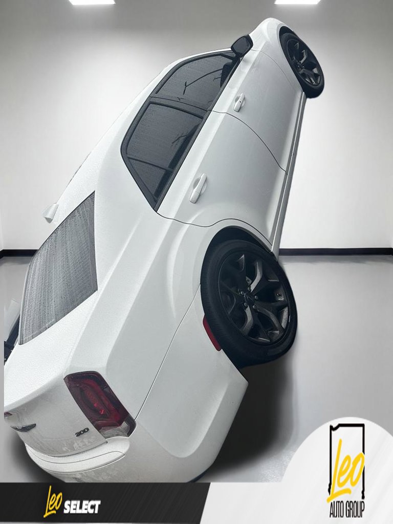 Used 2022 Chrysler 300 Touring w/ Sport Appearance Package RWD image 2