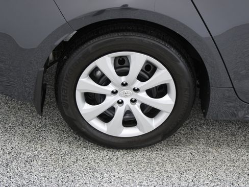 Used 2025 Toyota Corolla LE FWD image 6