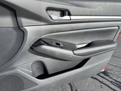 Certified 2024 Nissan Altima 2.5 SR w/ SR Premium Package image 21