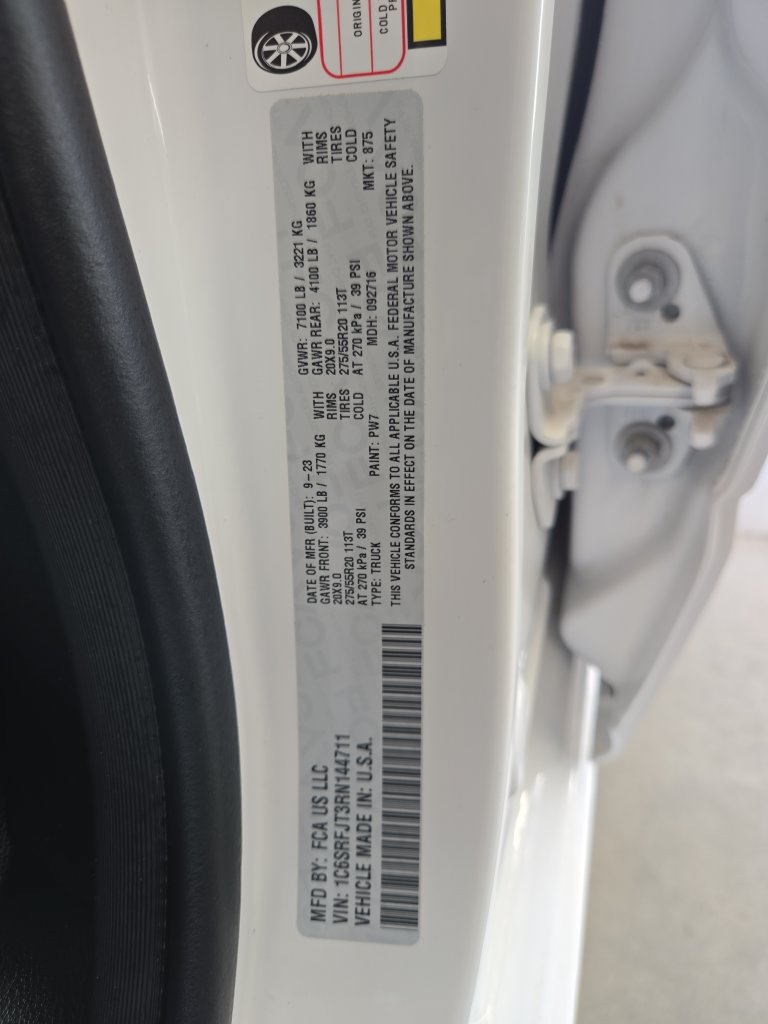 Used 2024 RAM 1500 Laramie AWD/4WD image 32
