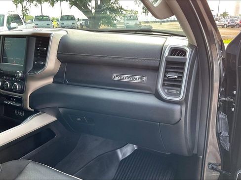Used 2022 RAM 1500 Laramie AWD/4WD image 22