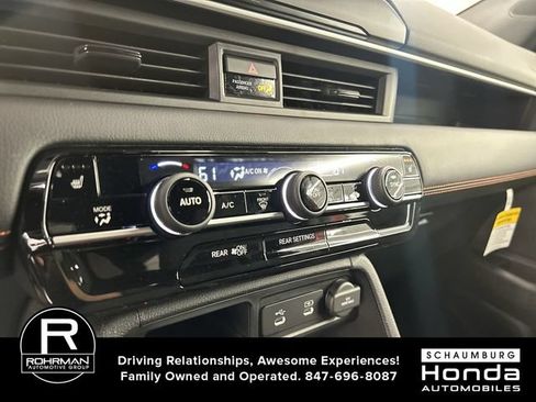 Used 2026 Honda Pilot Sport image 8