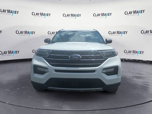 Used 2022 Ford Explorer XLT w/ Equipment Group 202A AWD/4WD image 8