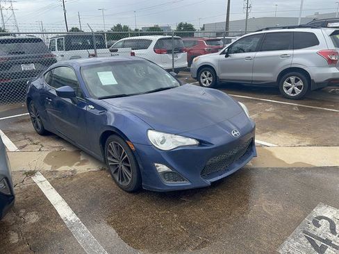Used 2013 Scion FR-S image 3