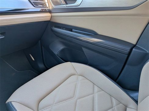 Certified 2024 Volkswagen Atlas Cross Sport SE image 17