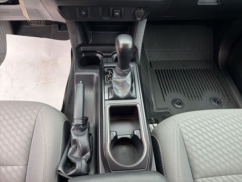 Used 2023 Toyota Tacoma SR AWD/4WD image 19