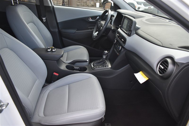 Used 2021 Hyundai Kona Ultimate w/ Cargo Package AWD/4WD image 32