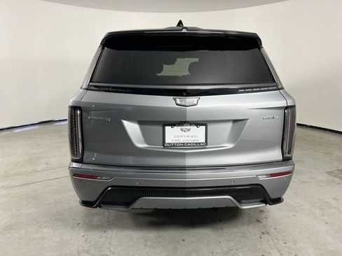 Certified 2026 Cadillac Vistiq Premium Luxury w/ LPO, Floor Liner Package AWD/4WD image 7