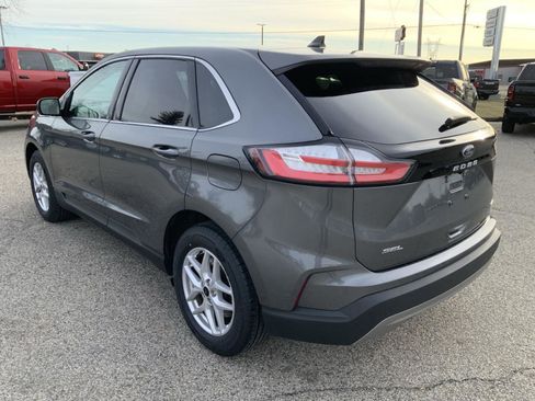 Used 2024 Ford Edge SEL image 7