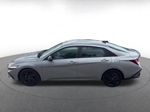 Used 2026 Hyundai Elantra Sport FWD image 9