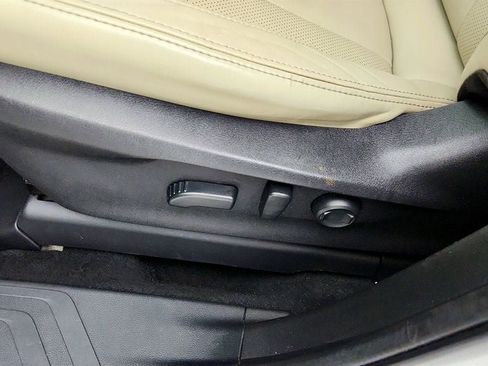 Used 2019 Subaru Ascent Limited AWD/4WD image 11
