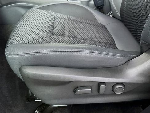 Used 2022 Subaru Forester Premium AWD/4WD image 16
