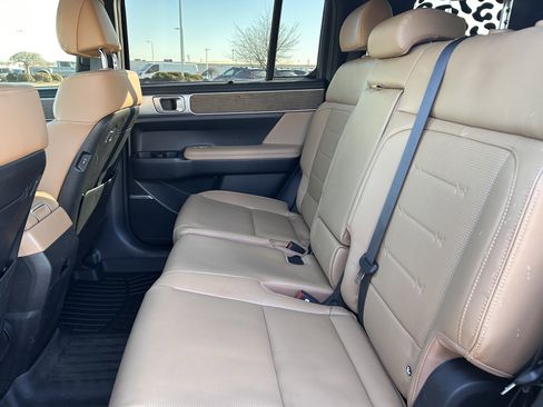 Used 2025 Hyundai Santa Fe Limited image 26