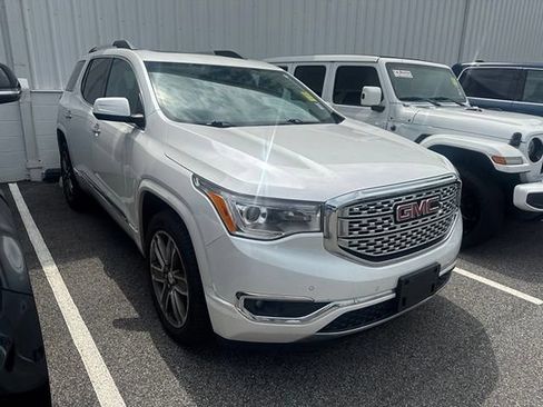 Used 2017 GMC Acadia Denali AWD/4WD image 2