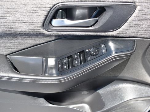 Used 2023 Nissan Rogue SV FWD image 18