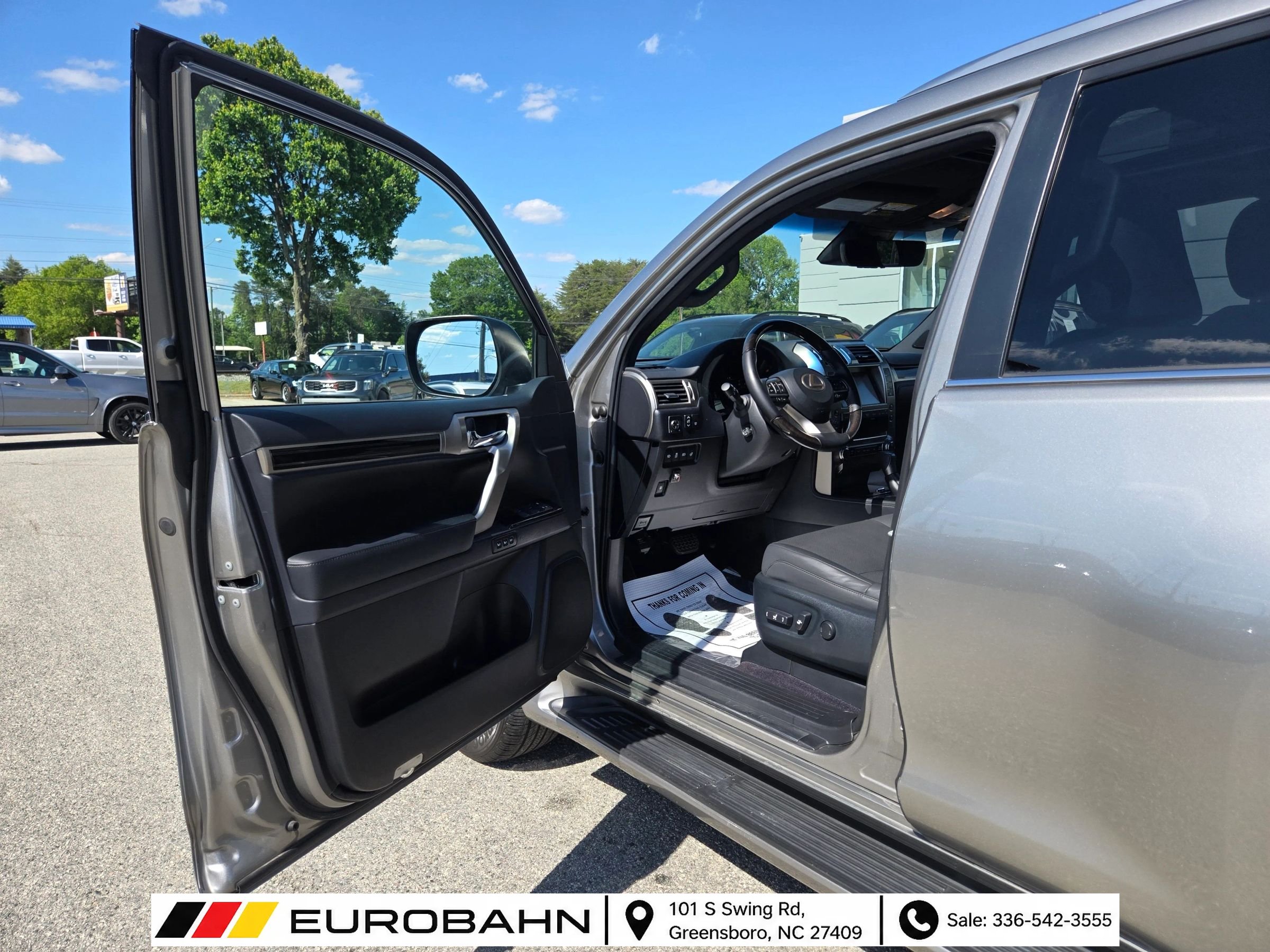 Used 2021 Lexus GX 460 Premium w/ Premium Package AWD/4WD image 9