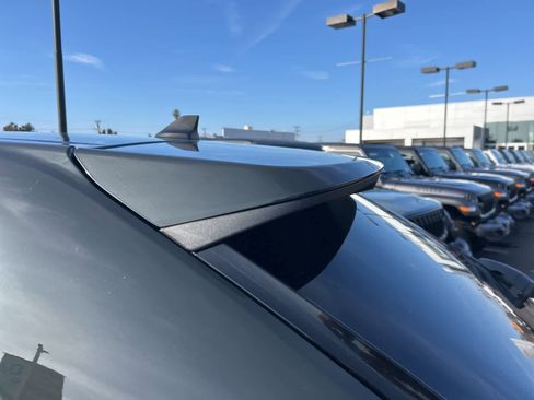 Used 2022 Ford Edge SEL w/ Convenience Package image 15