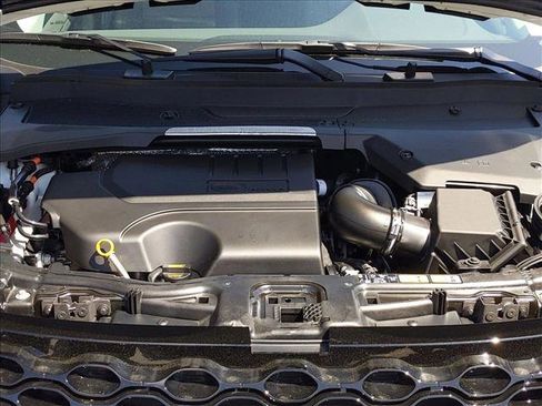 Used 2025 Land Rover Discovery Sport S image 19