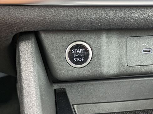 Used 2023 Nissan Rogue S FWD image 25
