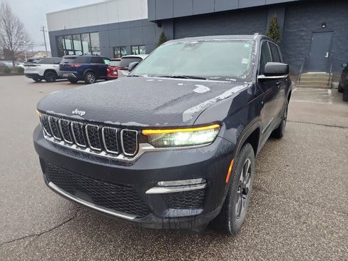 Used 2022 Jeep Grand Cherokee Limited 4xe image 3
