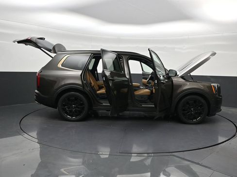 Used 2022 Kia Telluride SX w/ Nightfall Edition Package AWD/4WD image 33