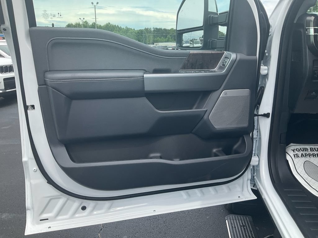 New 2026 Ford F350 Lariat w/ Chrome Package AWD/4WD image 17