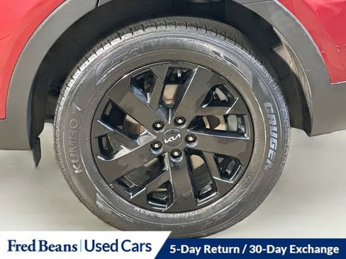Used 2022 Kia Sorento S w/ Panoramic Sunroof Package AWD/4WD image 7
