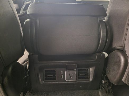 Used 2024 Chevrolet Silverado 1500 LT image 23