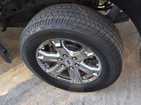 Certified 2021 Ford F150 XLT w/ Equipment Group 302A High image 10